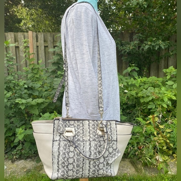 Guess Lakeshore Collection Handbag  Python Texture Beige and Black - Picture 2 of 14